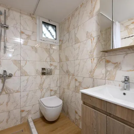 Ninemia House *