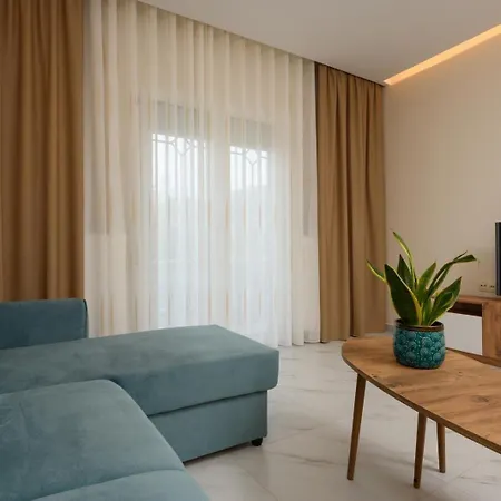 Ninemia House Apartament *
